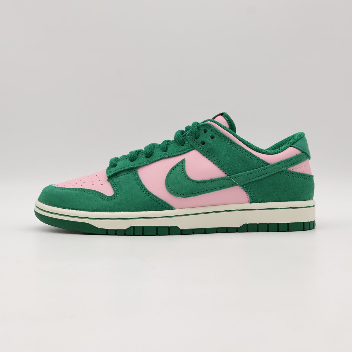FZ0549-600 Nike Dunk Low Retro SE Medium Soft Pink and Malachite (Men's)
