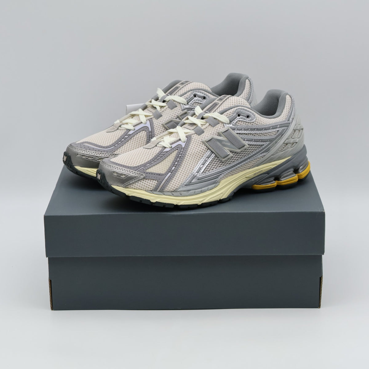 M1906RRD New Balance 1906R Moonbeam (Men's)
