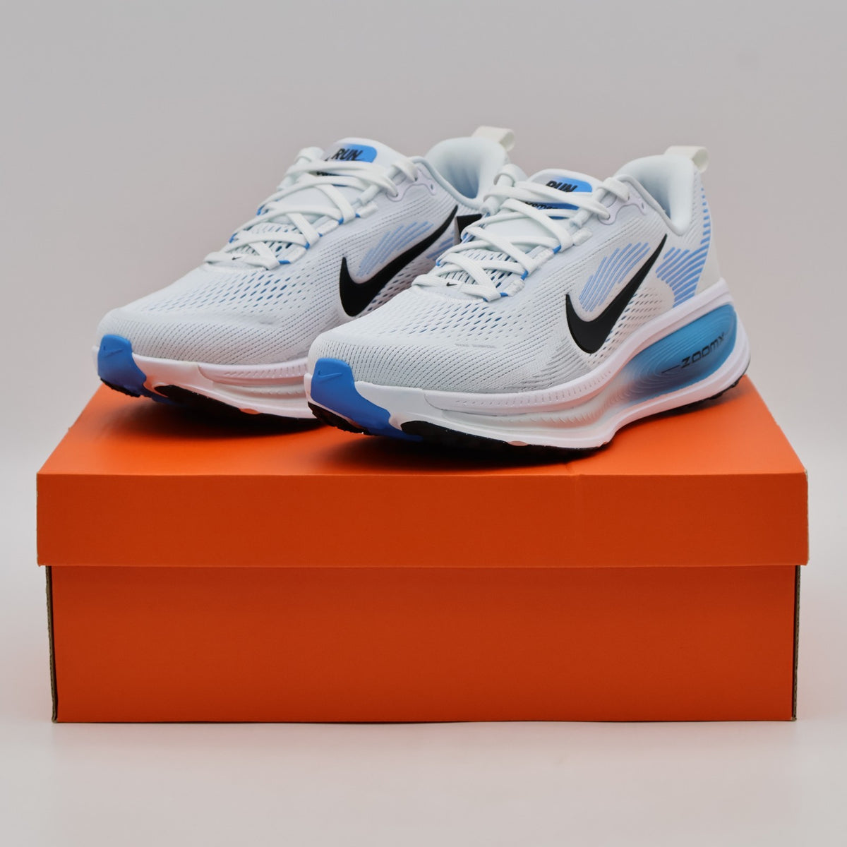 HM6803-109 Nike Vomero 18 White Blue Hero Black (Men's)