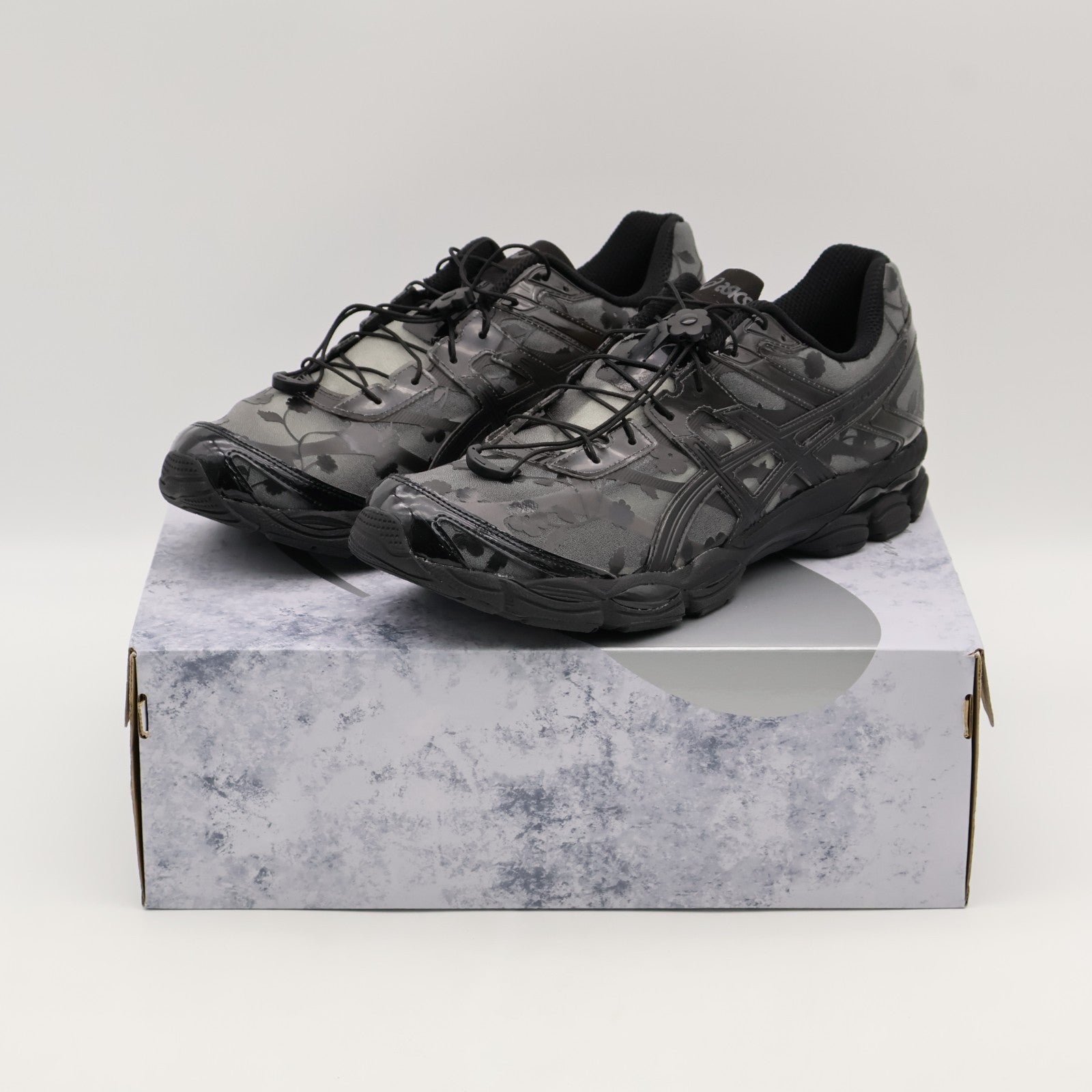 1203A762-001 Cecilie Bahnsen Asics Gel-Cumulus 16 Floral Black (Men's)