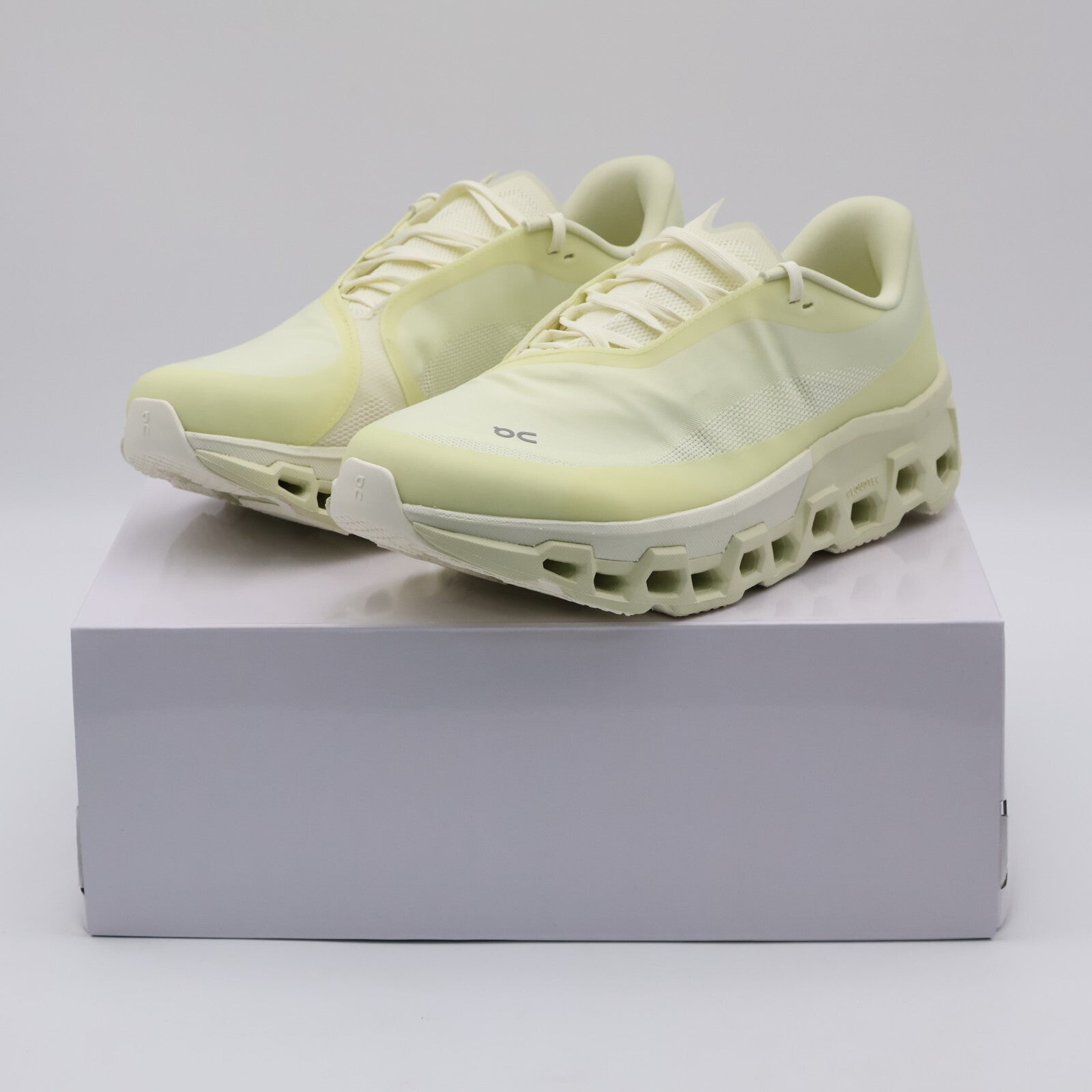 3ME10331062 POST ARCHIVE FACTION On Cloudmonster 2 PAF Seedling White (Men's)