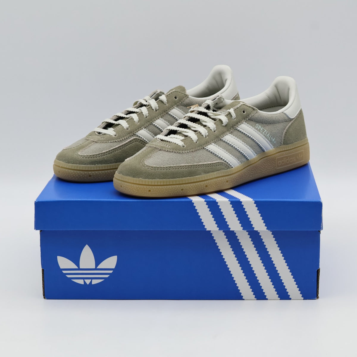 JR0850 adidas Originals Handball Spezial Silver Pebble Orbit Grey Gum (Women's)