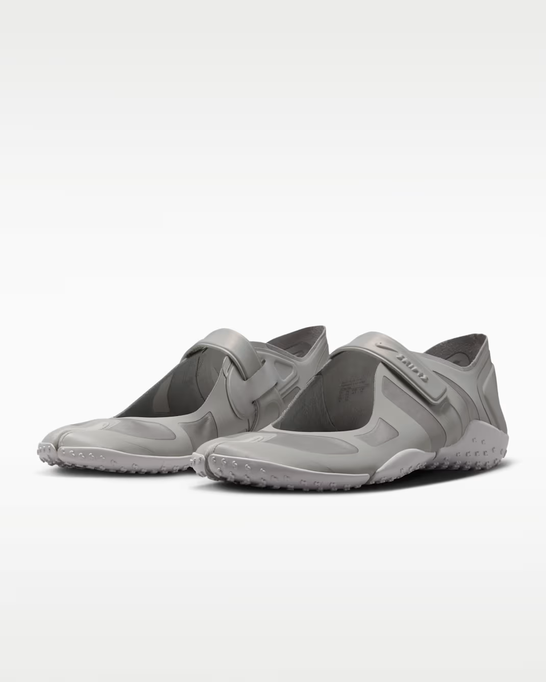 IQ7158-002 SKIMS Ã Nike Rift Satin "Night Silver" (Women's)