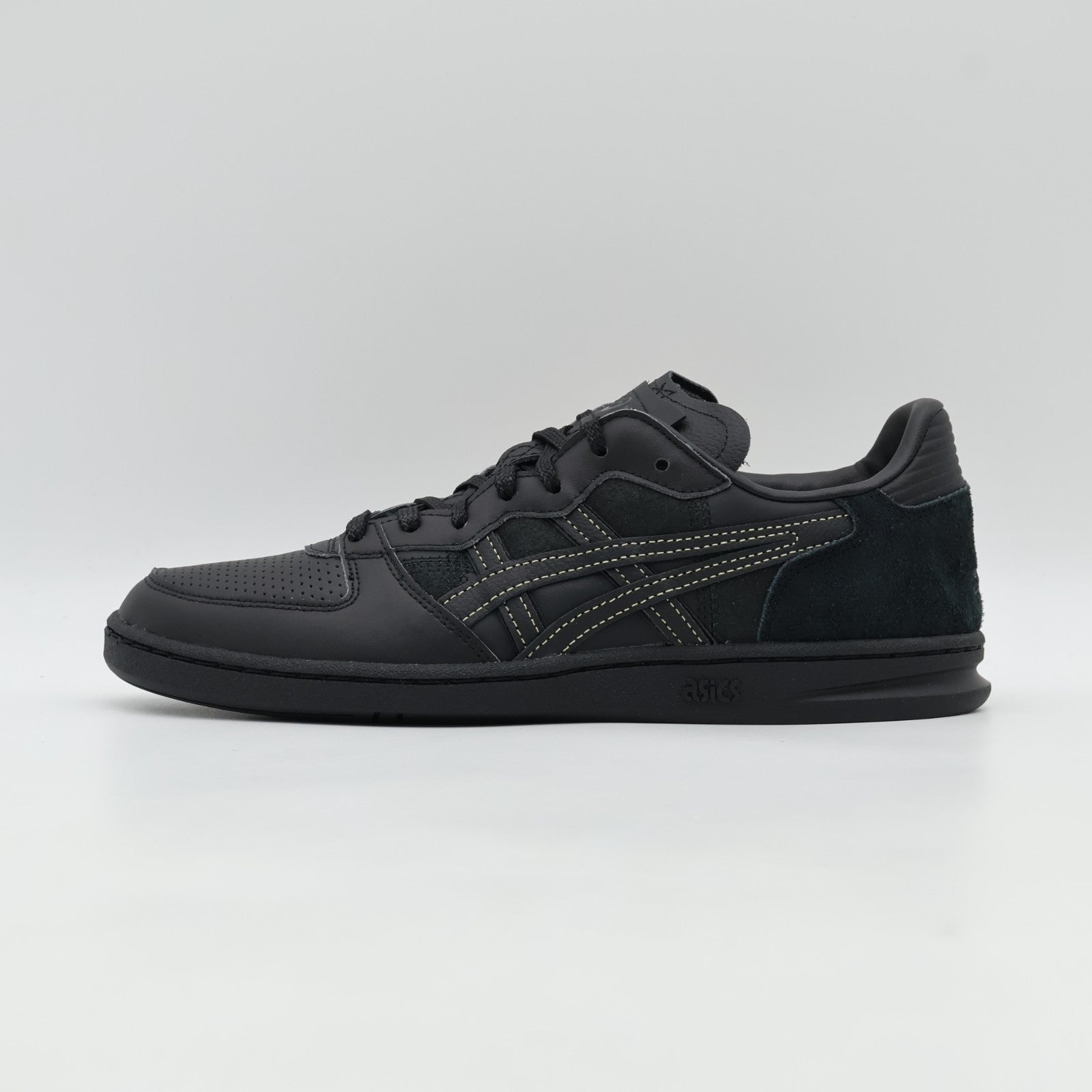 1203A559-001 Toyoda Gosei Asics Skyhand OG Black (Men's)