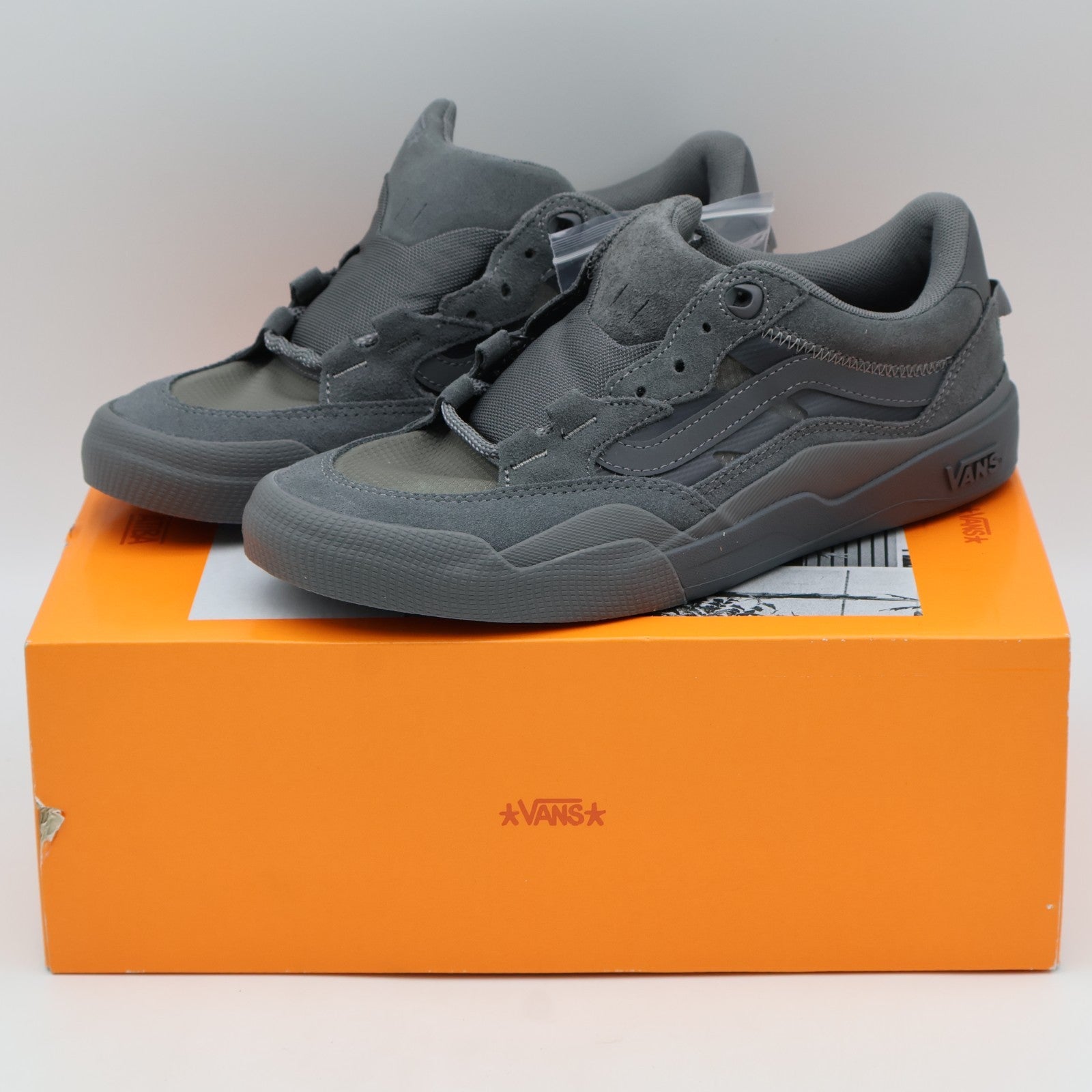 VN000D5DBGF Atiba Jefferson Vans Skate 2 Wayvee Grey (Men's)