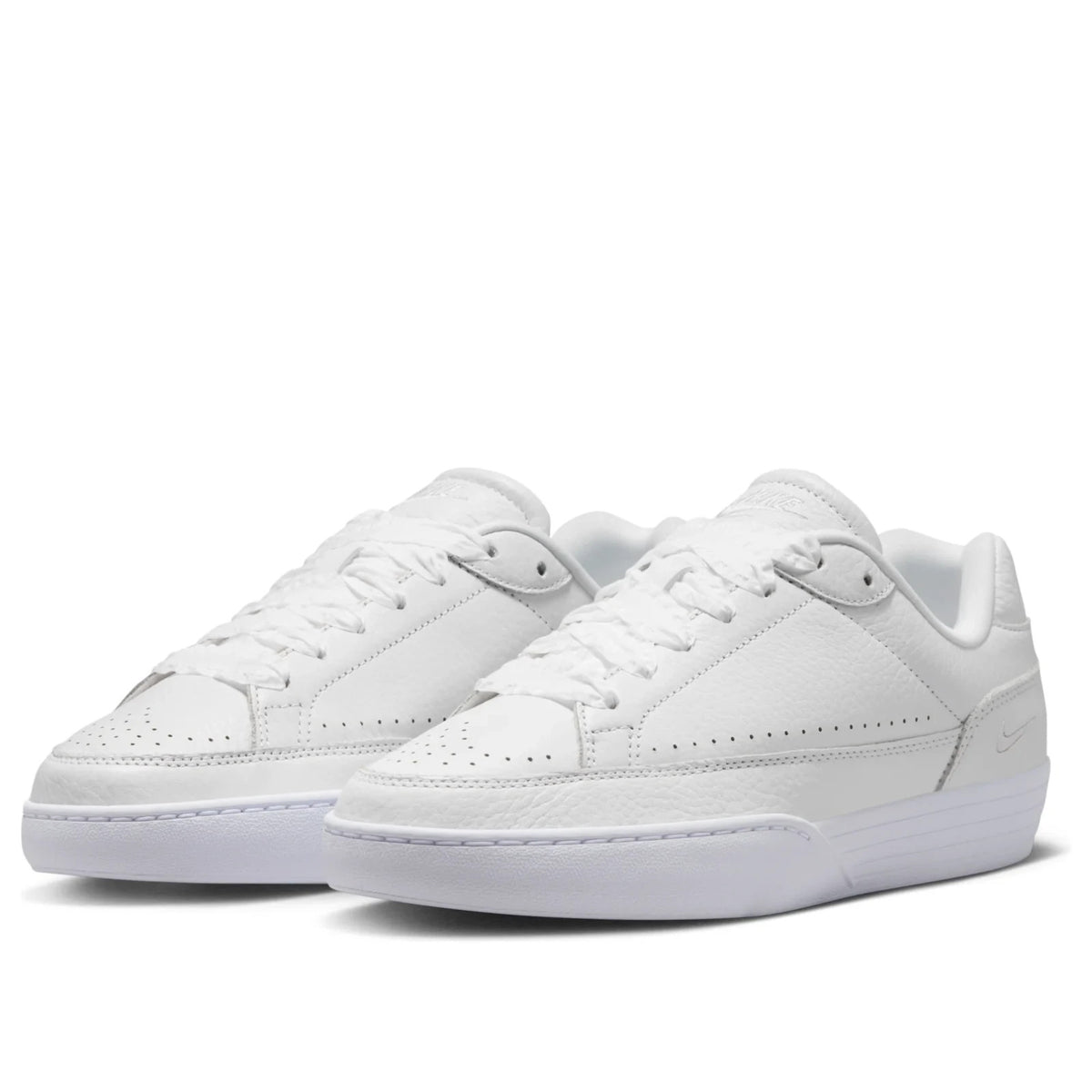 IM5955-101 Nike Tennis Center Shoes (Women's)