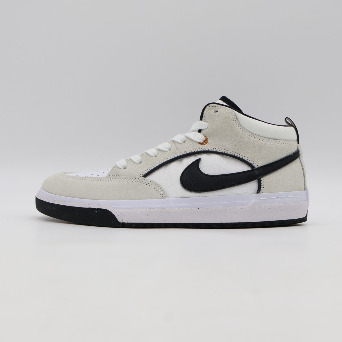 DX4361-100 Nike SB React Leo White Black (Men's)