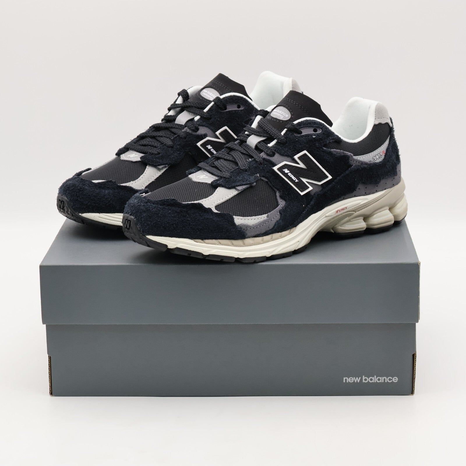 M2002RDJ New Balance 2002R Protection Pack Black Grey
