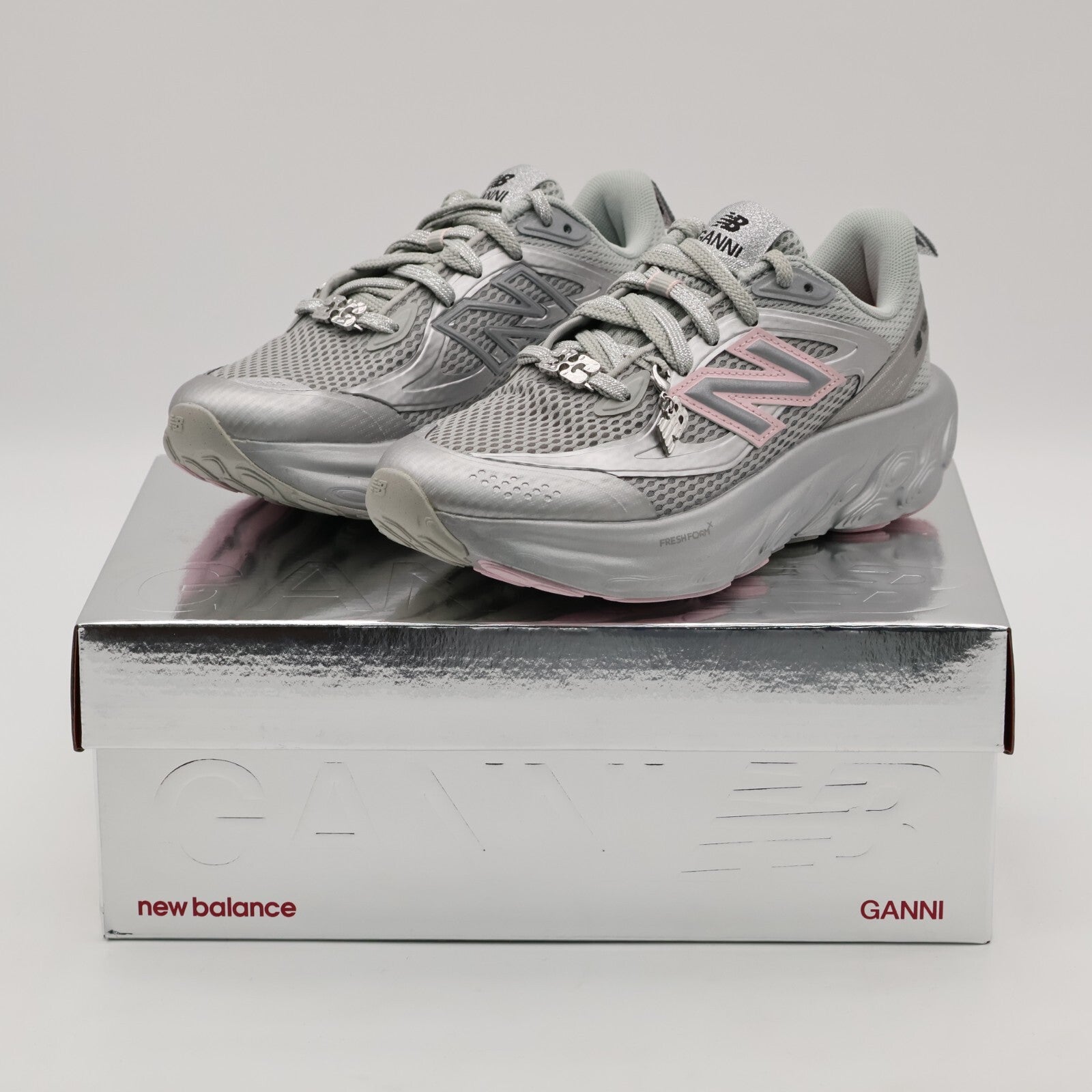 UTRNGA Ganni à New Balance Fresh Foam Trainer Grey (Men's)