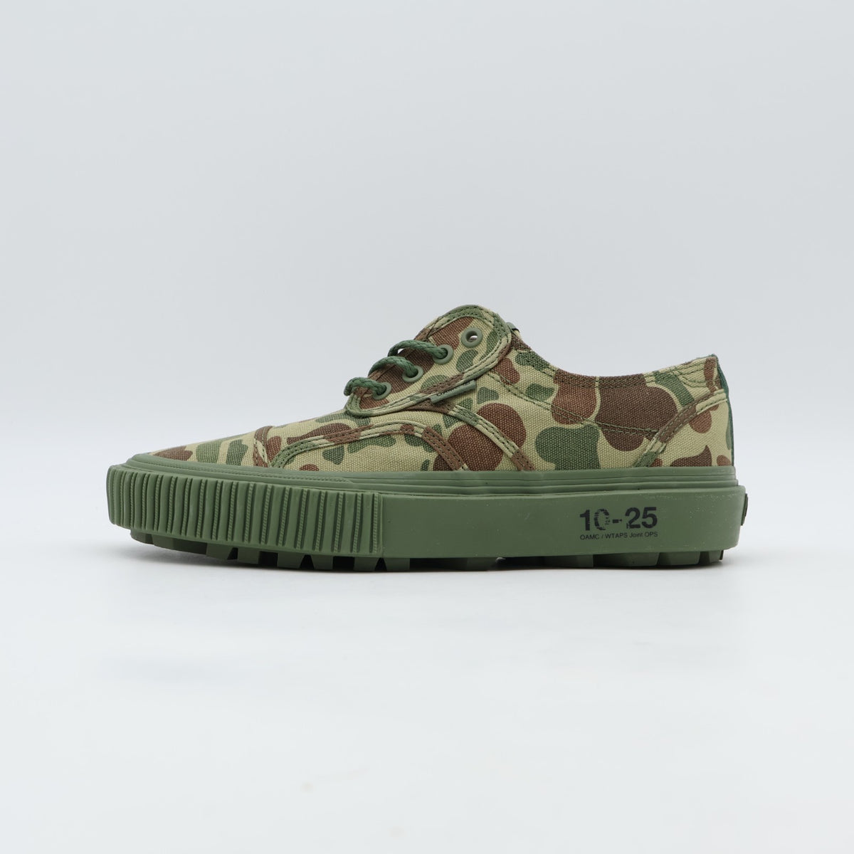 VN000MYHDP0 WTAPS OAMC OTW by Vans Seylynn Lug Duck Camo (Men's)