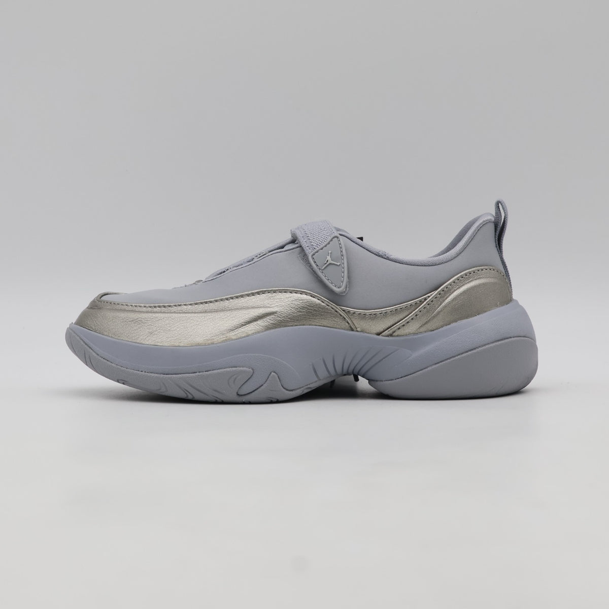 IB8597-002 Nike Jordan Pointe "Metallic Silver/Smoke Grey" (Women's)