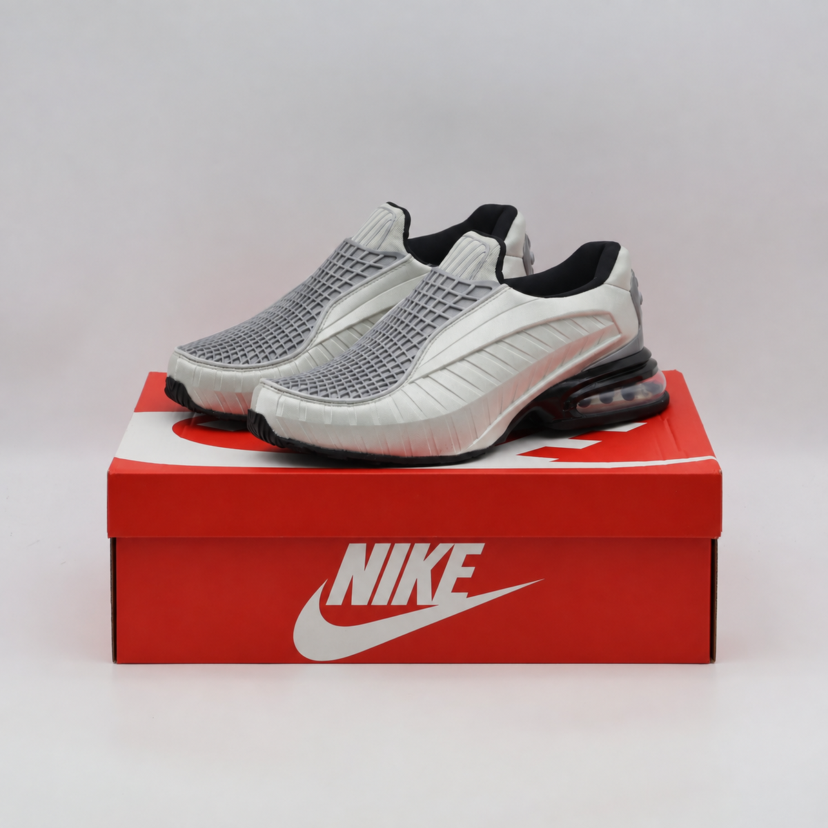 IB4527-001 Nike Air Max Dolce "Metallic Silver" (Women's)