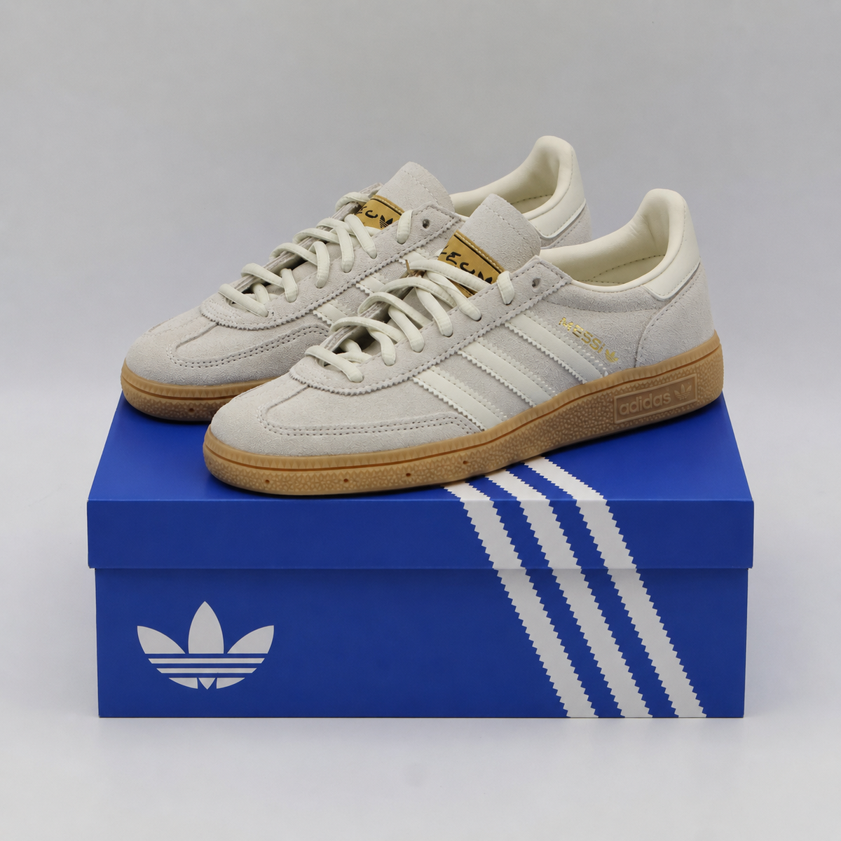 KI4549 Lionel Messi à adidas Handball Spezial "Ivory/Gold Metallic" (Men's)