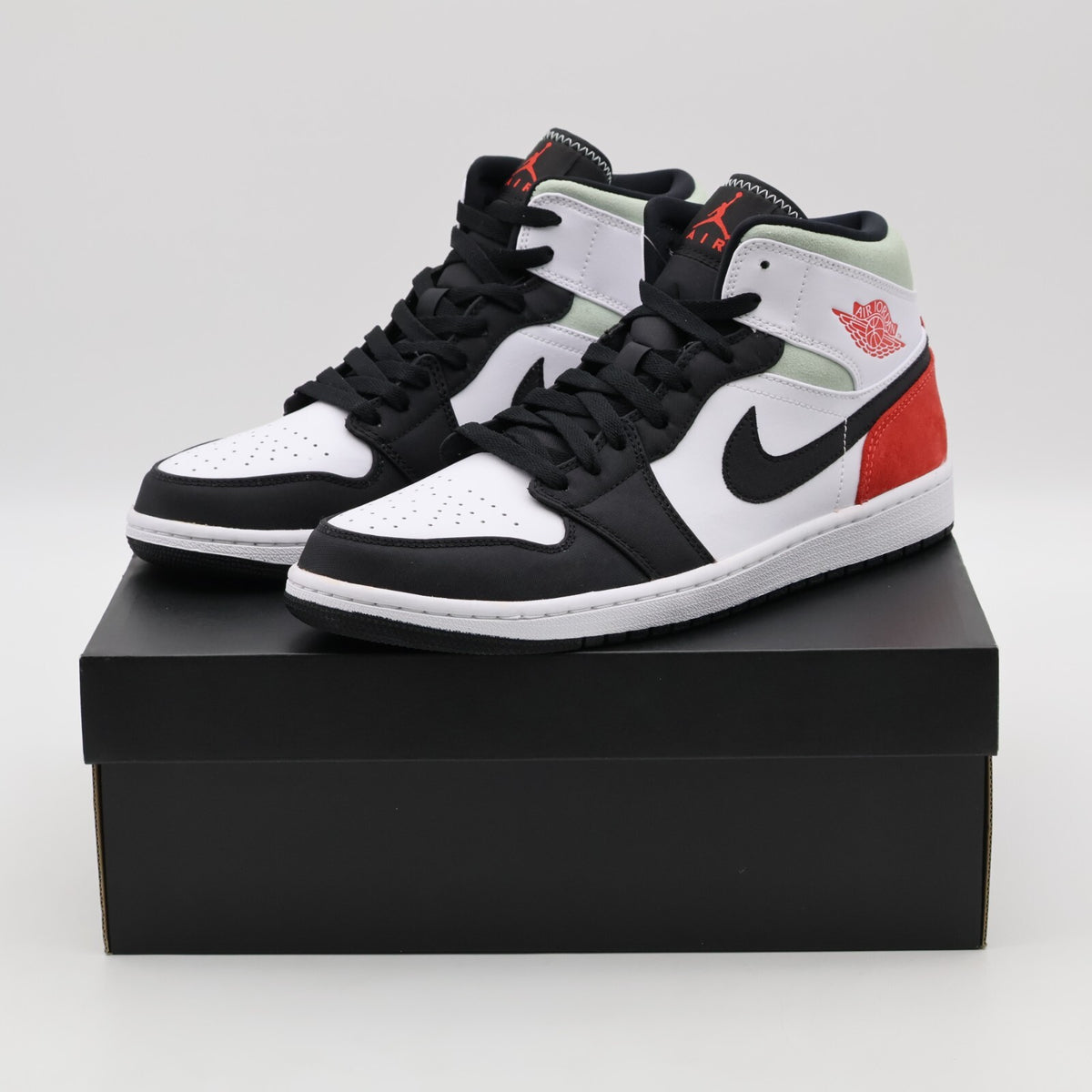 852542-100 Nike Air Jordan 1 Mid SE Black Gym Red White Light Smoke Grey (Men's)