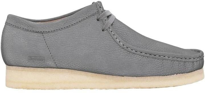 SNDN-SNKR-10275 Supreme à Clarks Reflective Wallabee Silver (Men's)