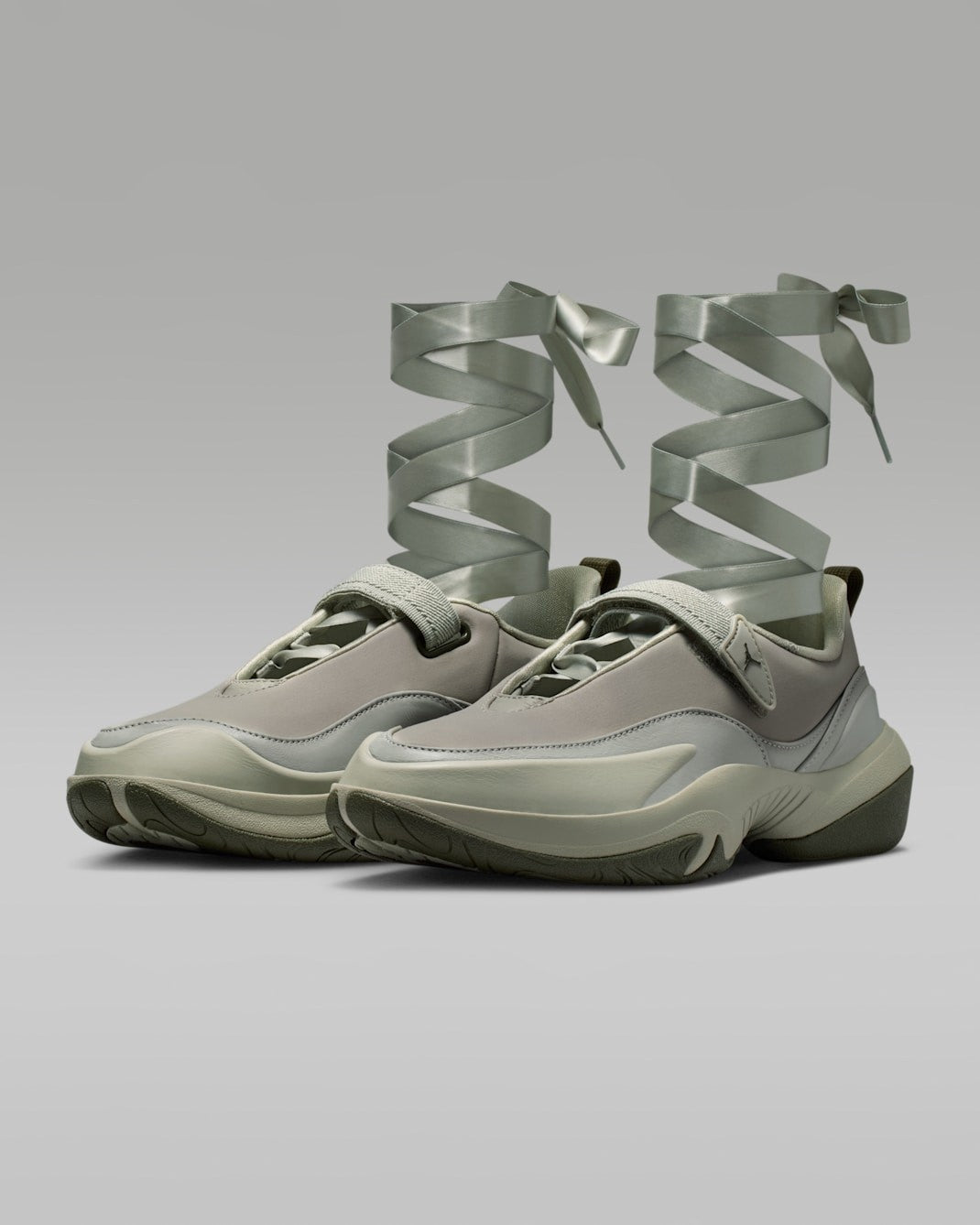 IV5281-304 Nike Women's Jordan Pointe Spruce FogCargo Khaki (Women's)