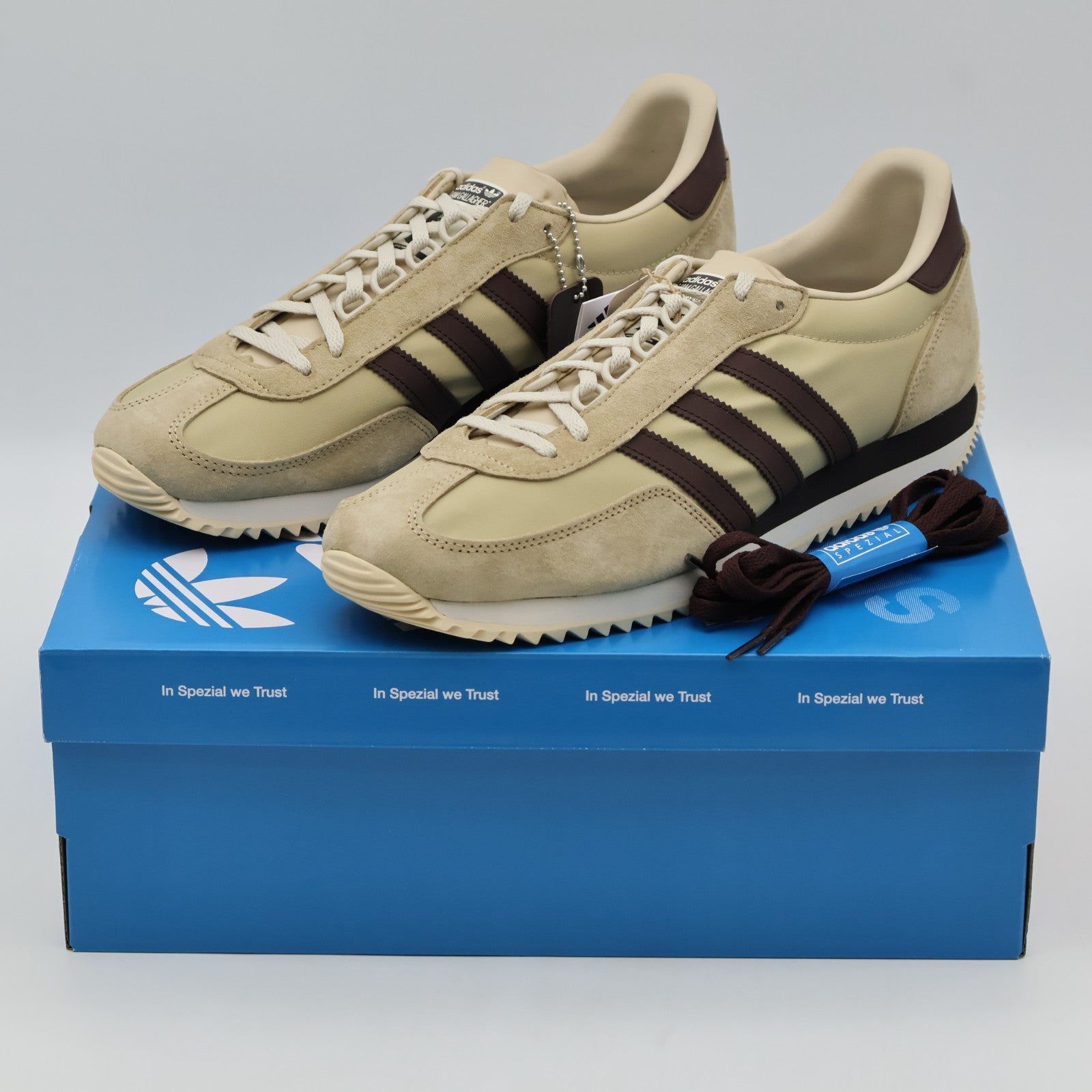 JR4878 Oasis Liam Gallagher adidas Originals Achille Spezial Stone Khaki (Men's)