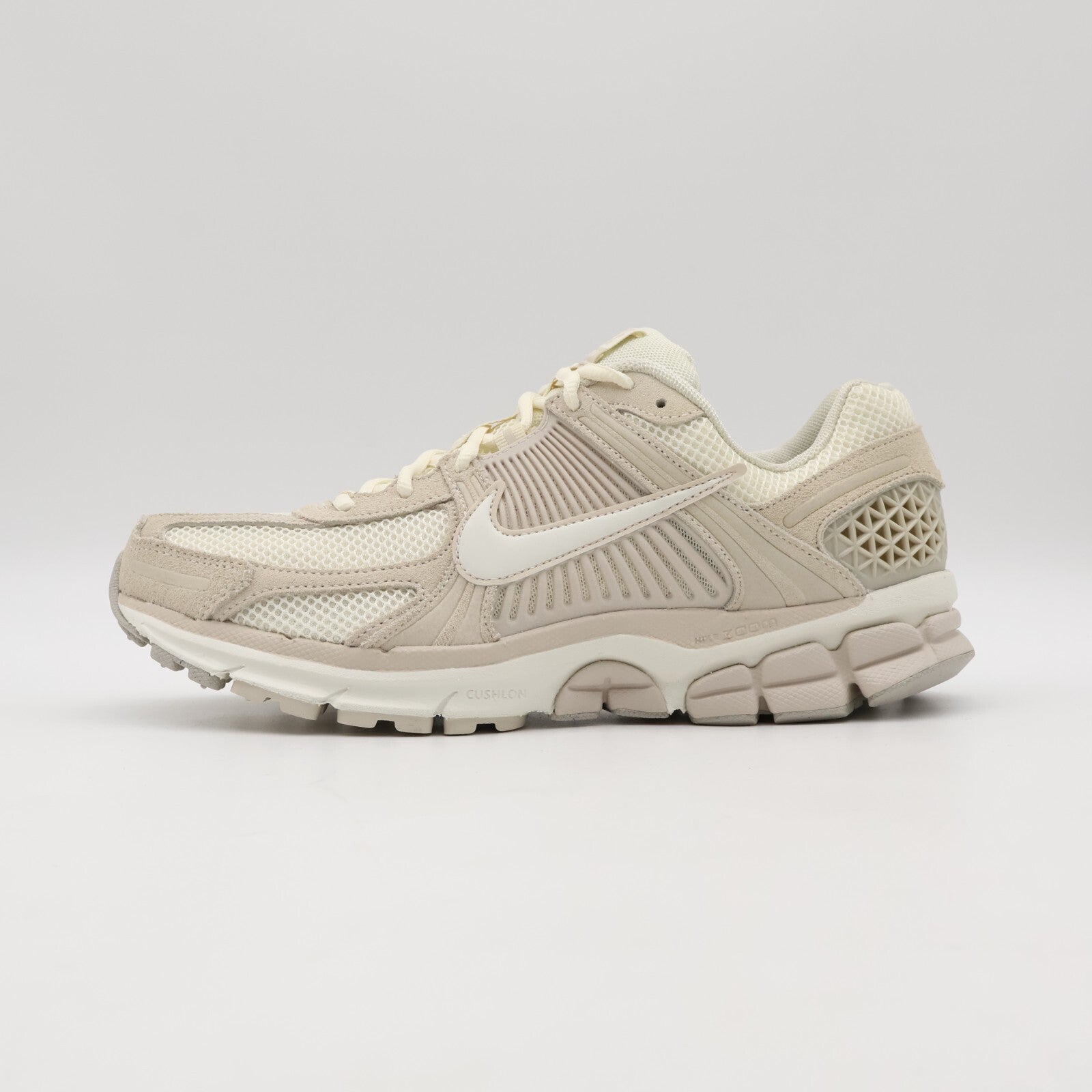 HF1553-100 Nike Vomero 5 Light Orewood brown (Men's)