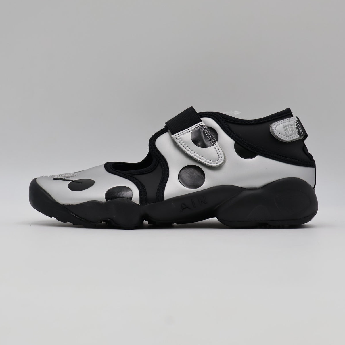 IR1226-001 Nike Air Rift "Polka Dot/Black/Metallic Silver" (Women's)
