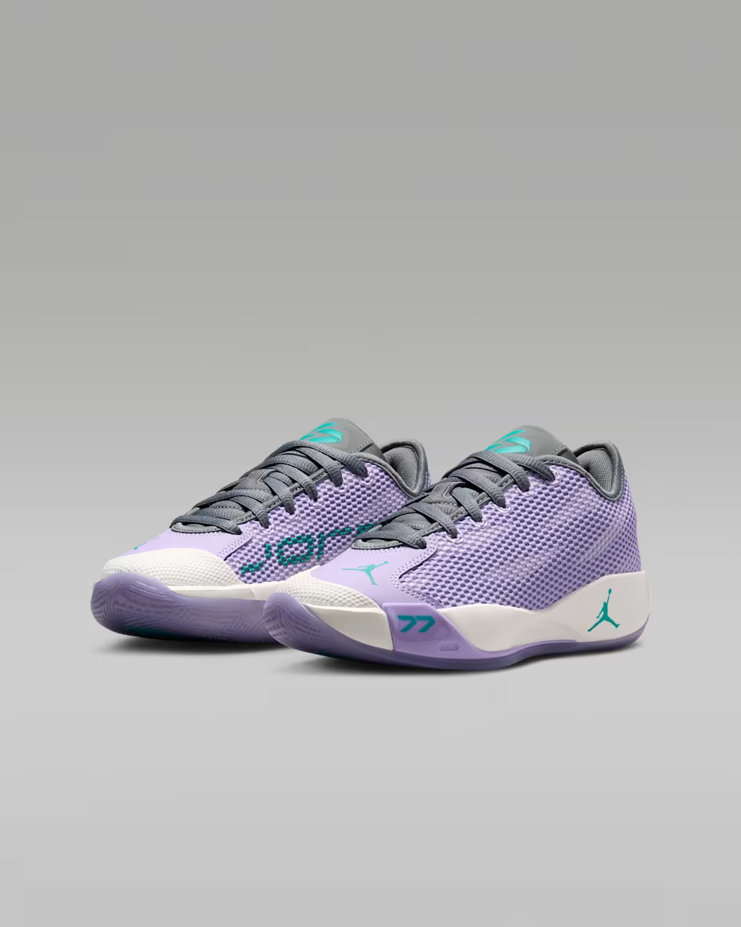 IH0573-501 IH0573-501 Nike GS Luka 77 Urban Lilac/Iron Grey
