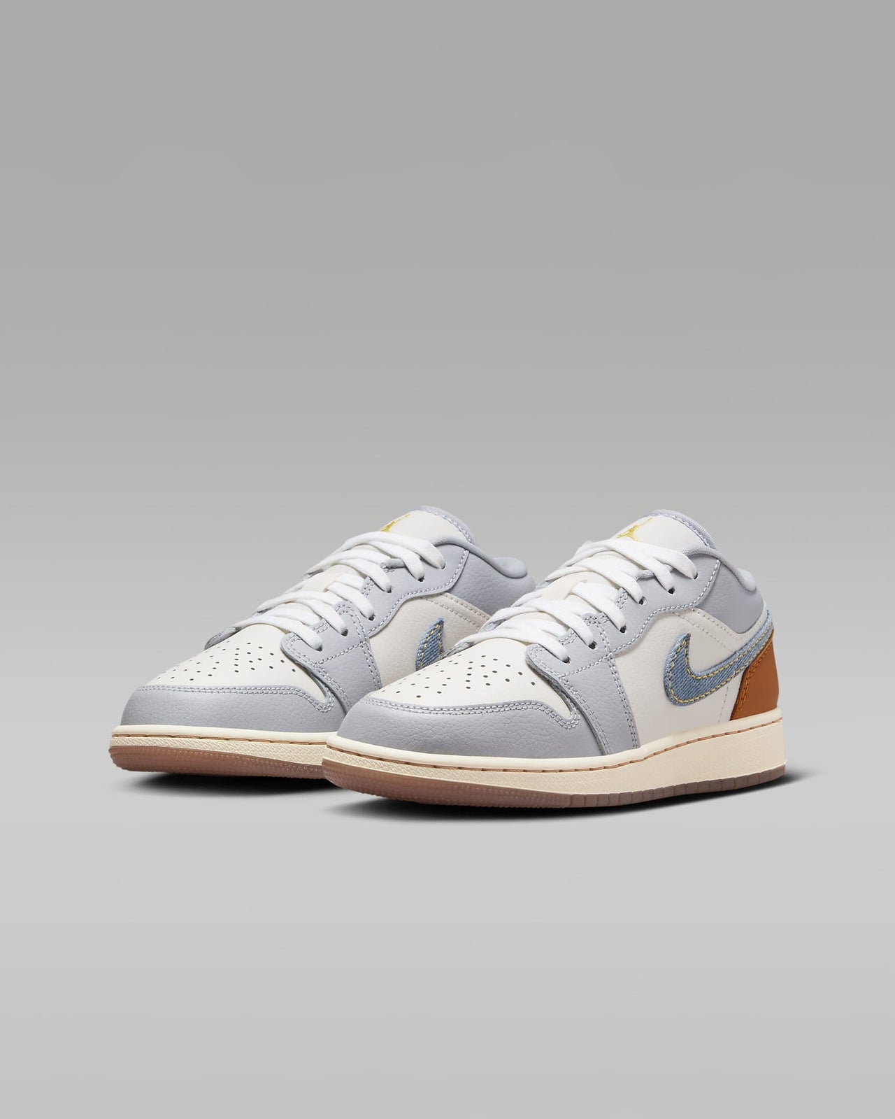 FZ5046-041 Nike GS Air Jordan 1 Low SE Phantom Coconut Milk Amber Brown