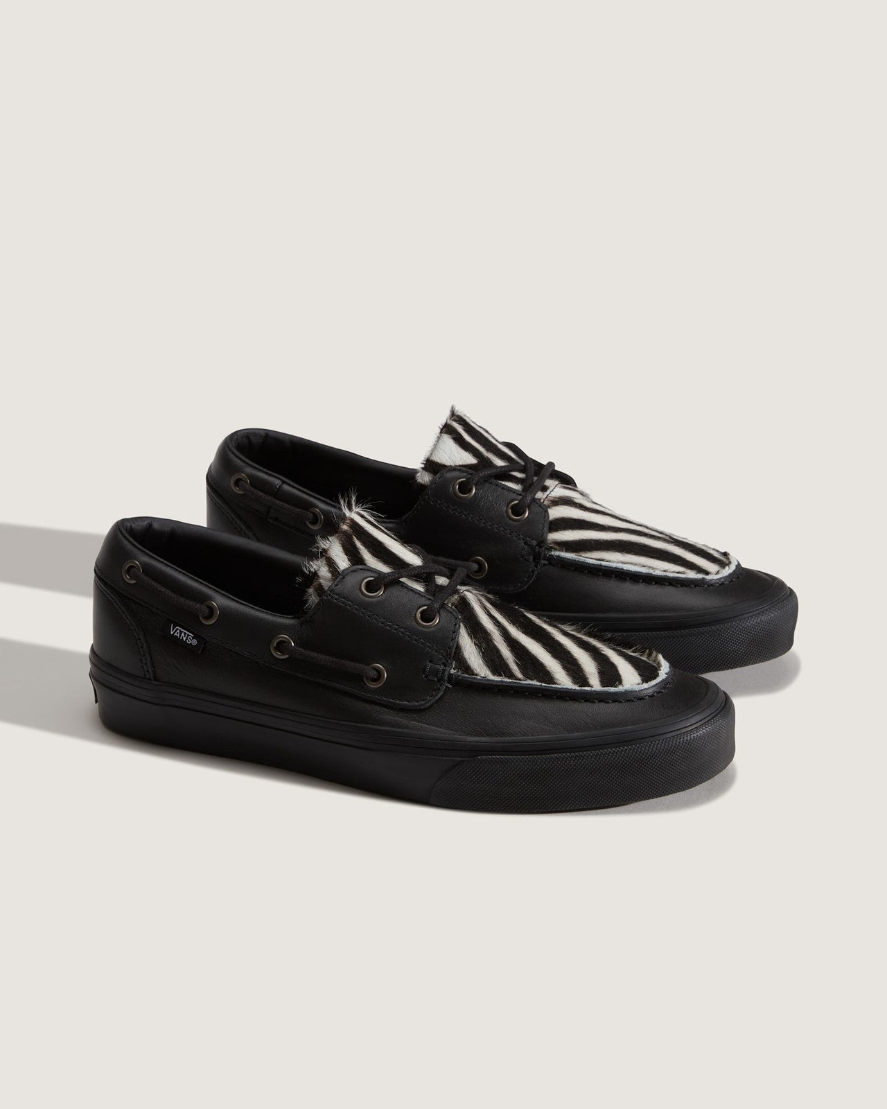 VN000Z96BLA VN000Z96BLA Vans 2 Eyelet Boat Shoe Pony Hair Black (Men's)