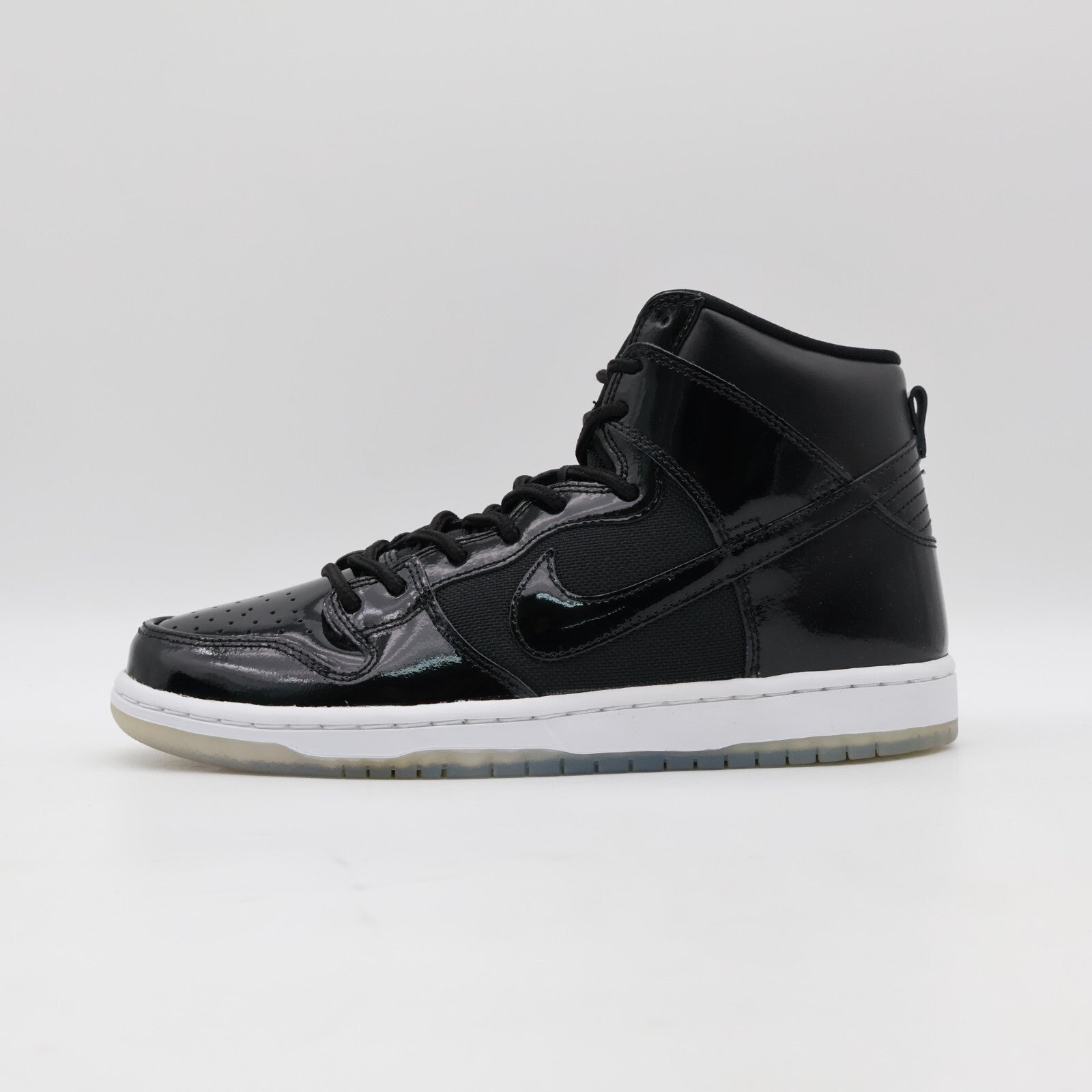 BQ6826-002 Nike SB Dunk High Space Jam (Men's)