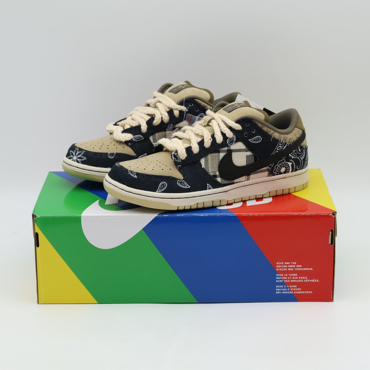 CT5053-001-SP-BOX Travis Scott à Nike SB Dunk Low (Special Box) (Men's)