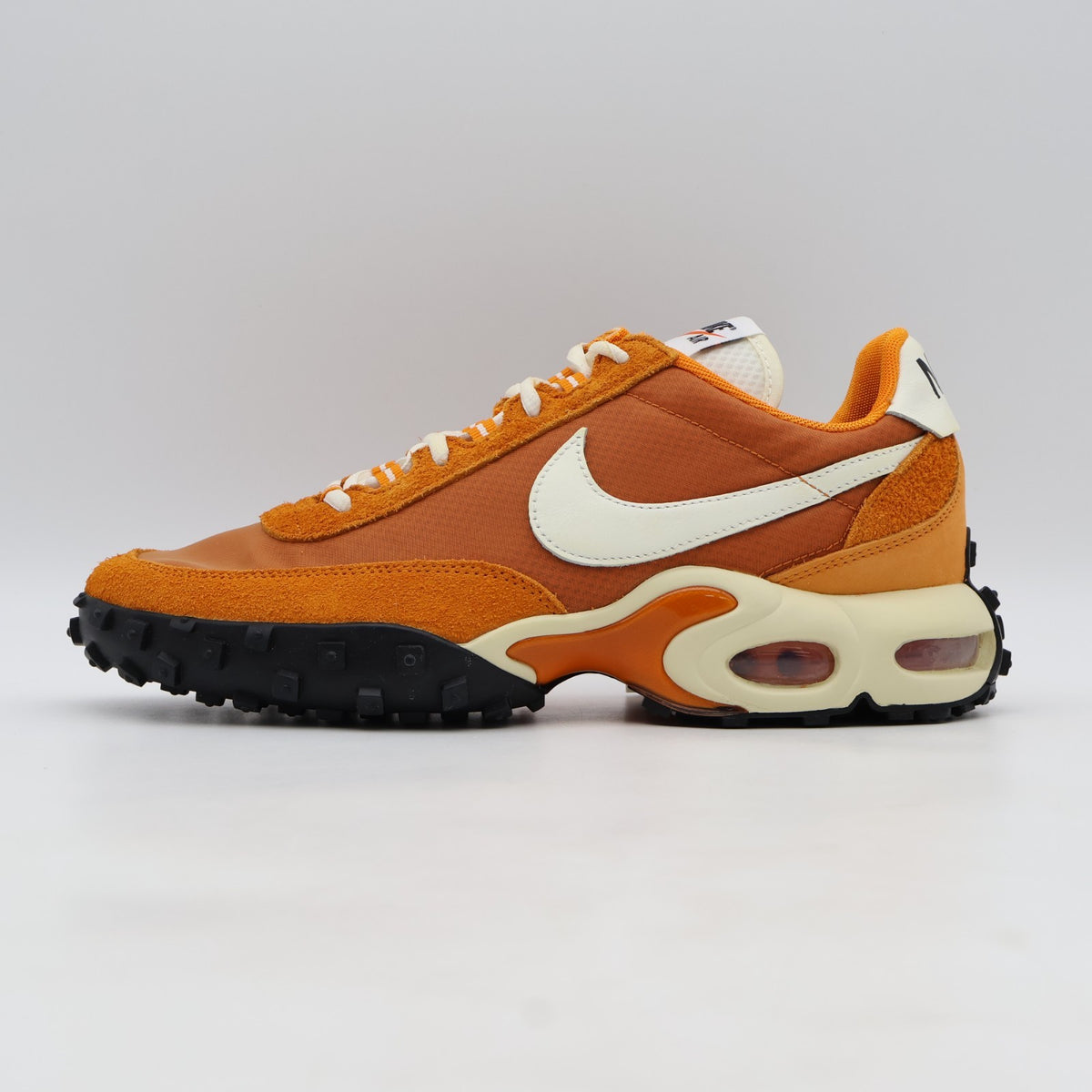 IB3656-800 Nike Air Max Waffle Bright Ceramic Sail (Men's)