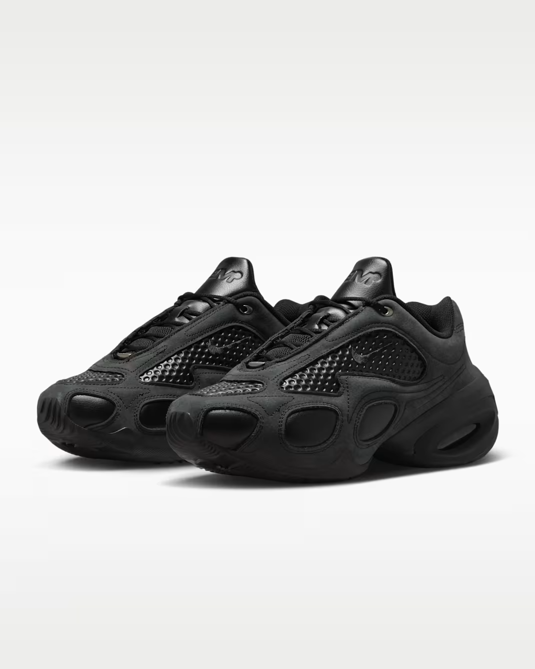 IR0145-001Â Nike Air Max Muse SE Black/Metallic Silver (Women's)