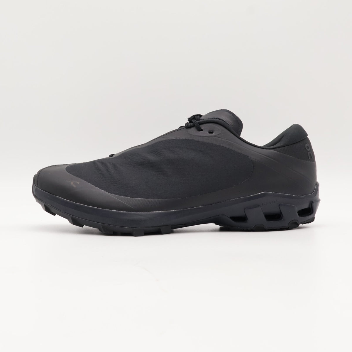 3ME30650485 POST ARCHIVE FACTION On Cloudventure Peak PAF All Black (Men's)