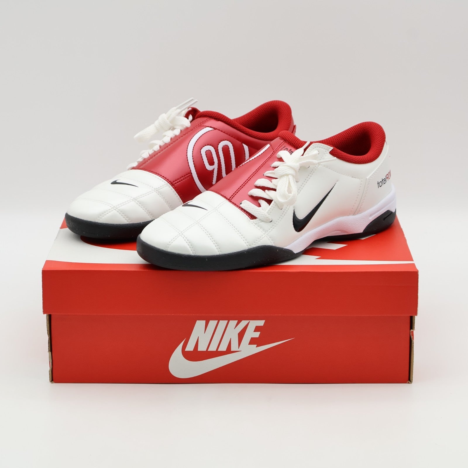 HQ2851-100 Nike Total 90 3 White Gym Red Black (Men's)