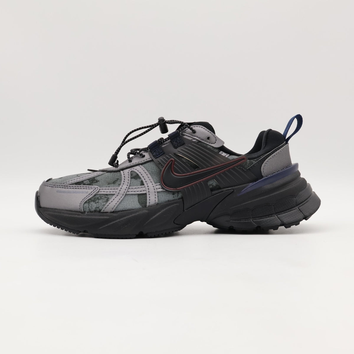 HQ4053-001 Nike V2K Run Metallic Dark Grey Black Dark Smoke Grey (Women's)