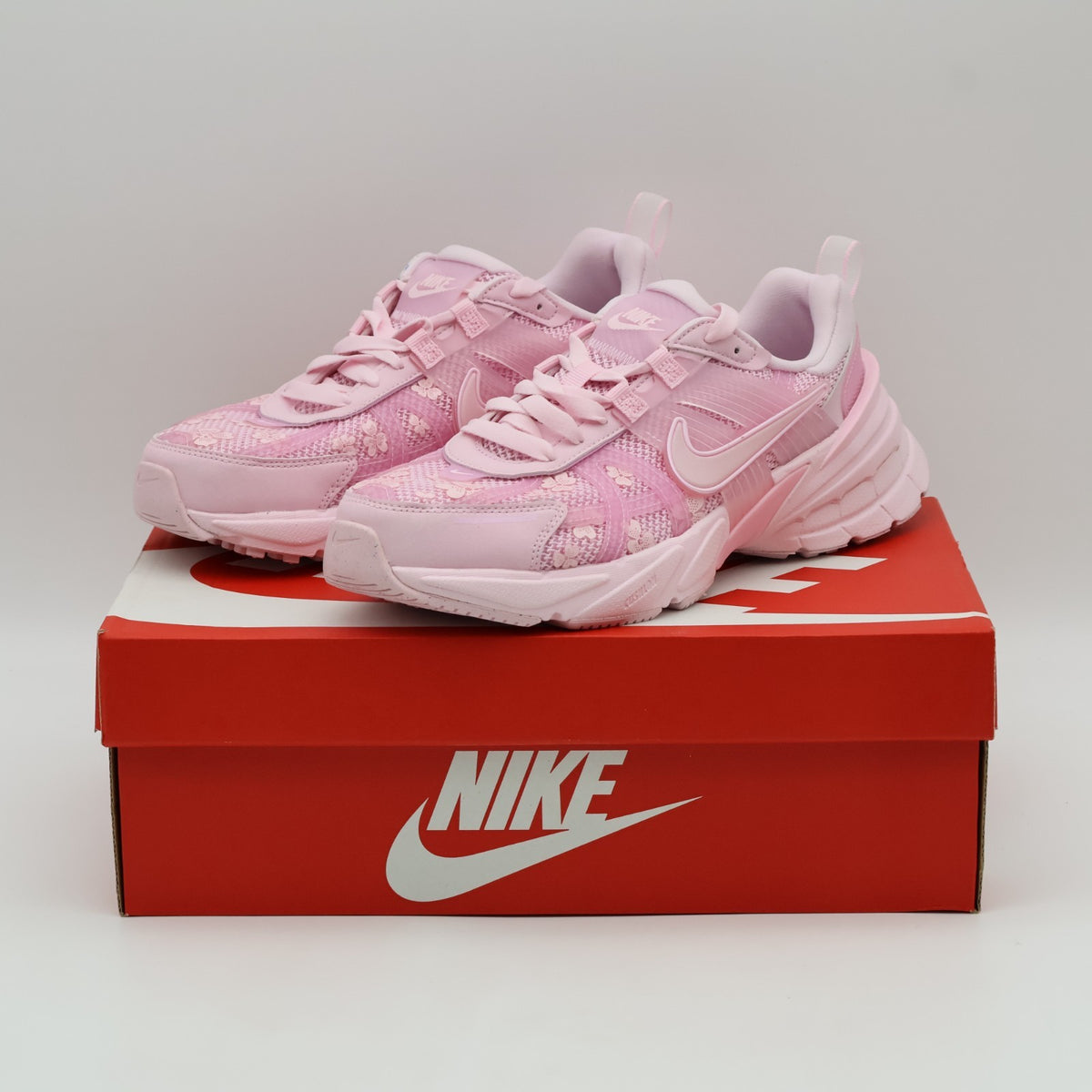 HJ5269-600 Nike V2K Run Pink Foam Arctic Pink Summery Florals (Women's)