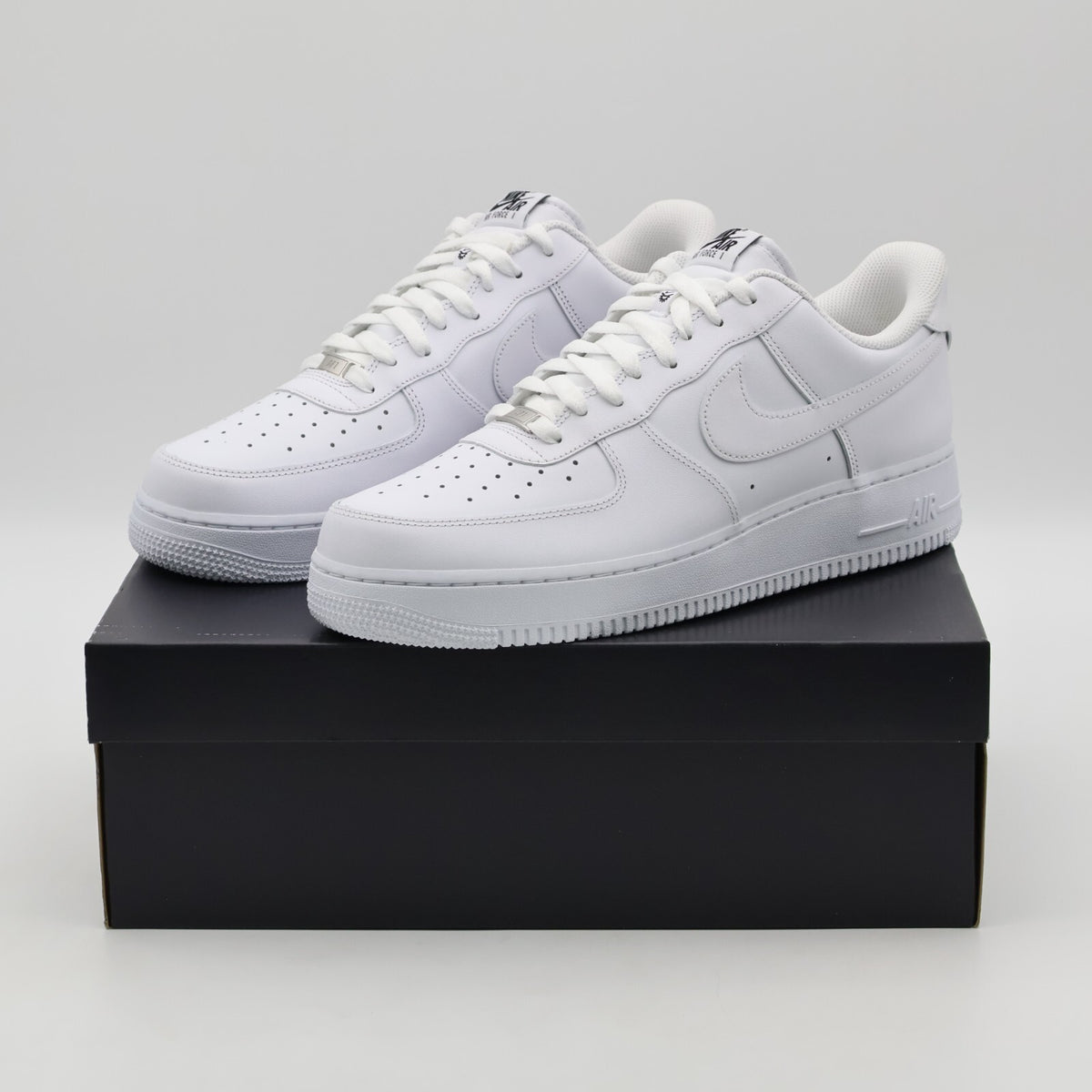 FD1146-100 Nike Air Force 1 '07 FlyEase Triple White (Men's)