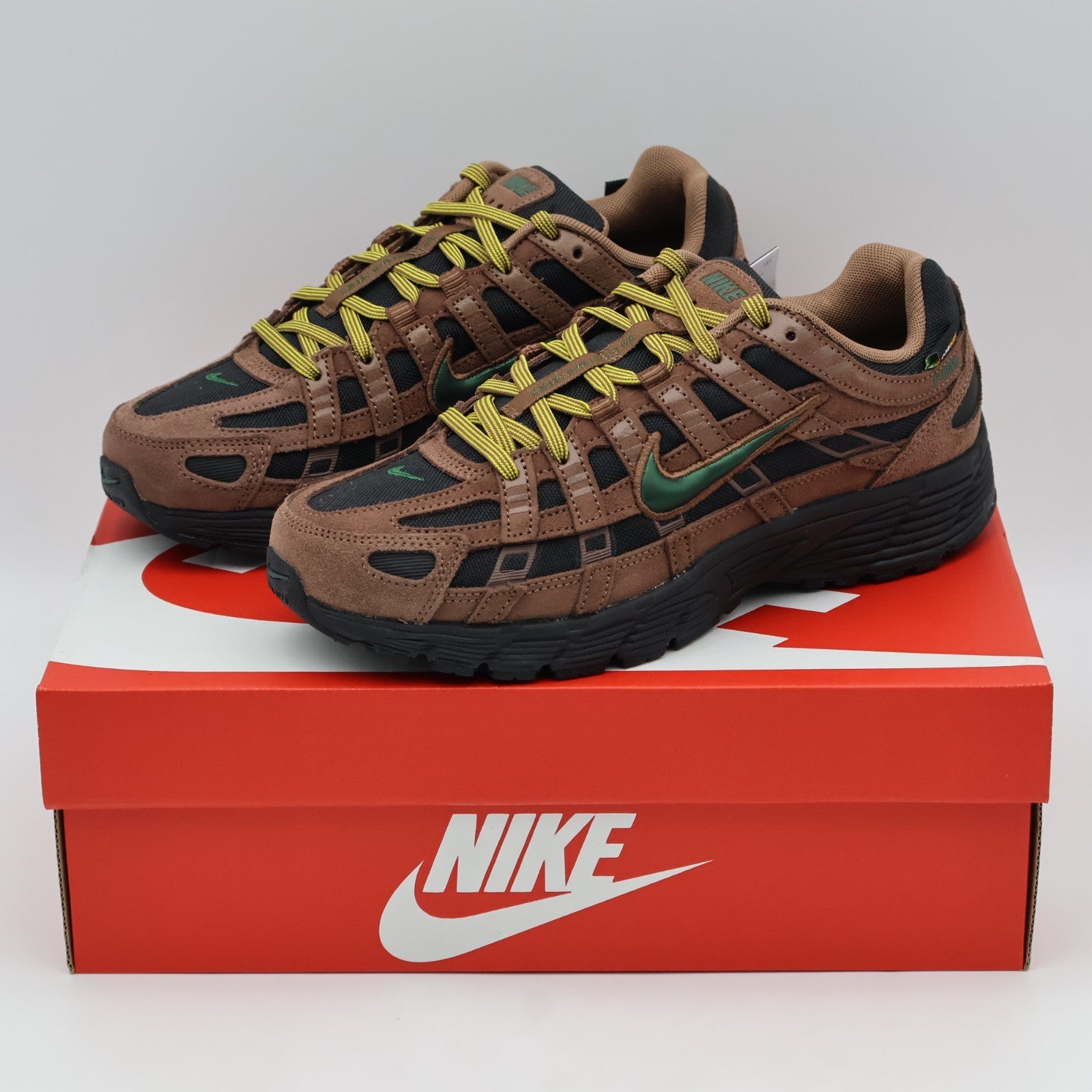 IH0946-200 Nike P-6000 Premium Cordura (Men's)
