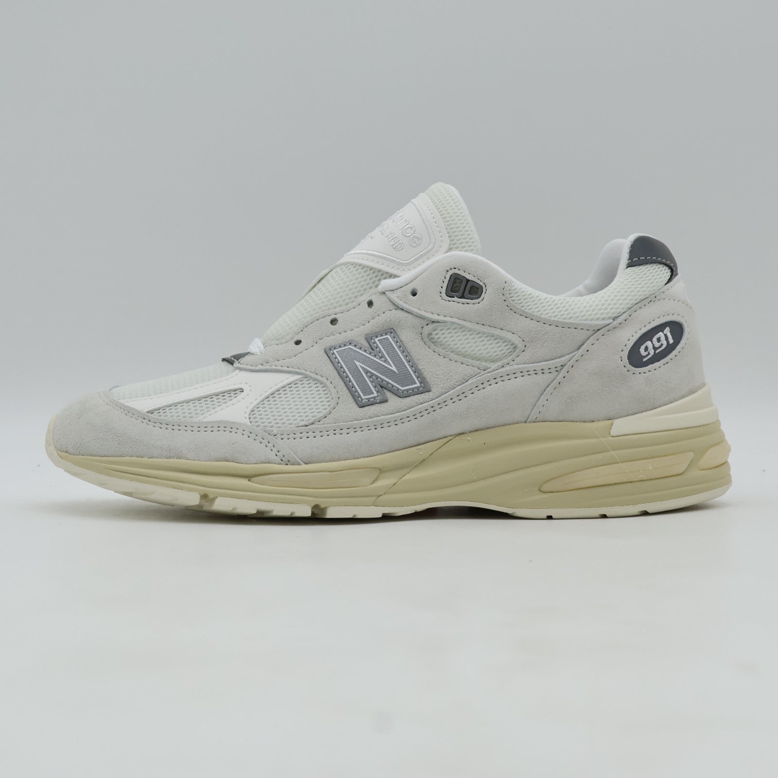 U991OW2 New Balance 991V2 Wind Chime (Men's)
