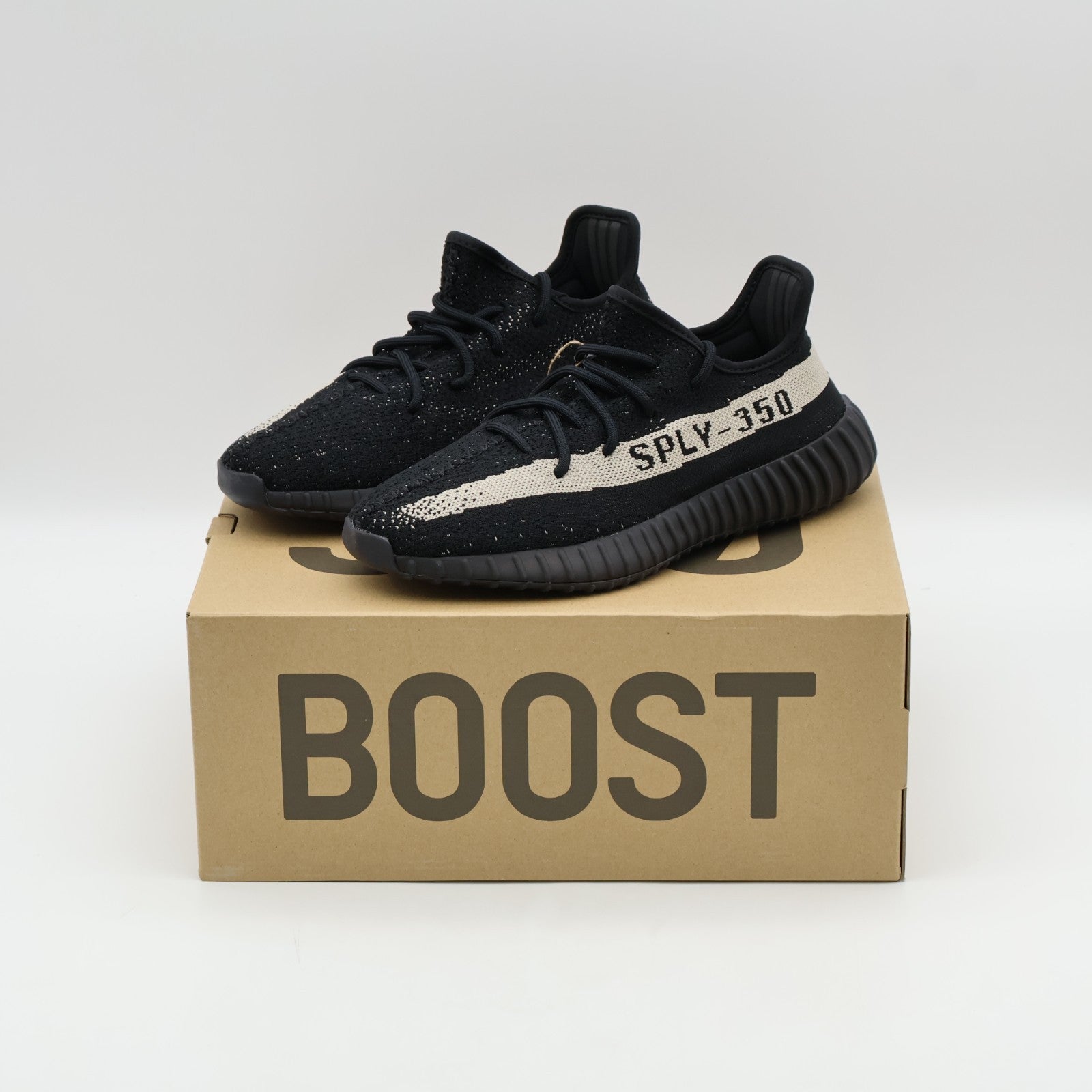 BY1604 adidas Yeezy Boost 350 V2 Core Black White Oreo