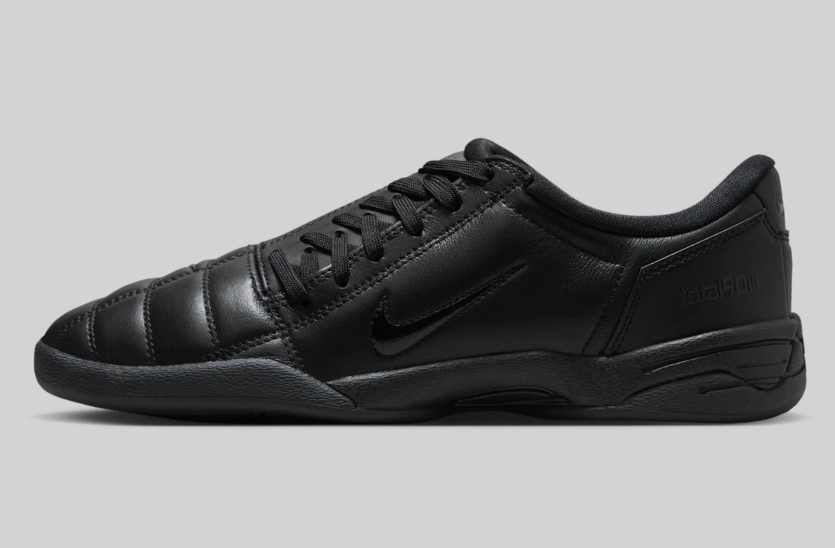 IM4841-010 Nike Total 90 3 Triple Black (Women's)
