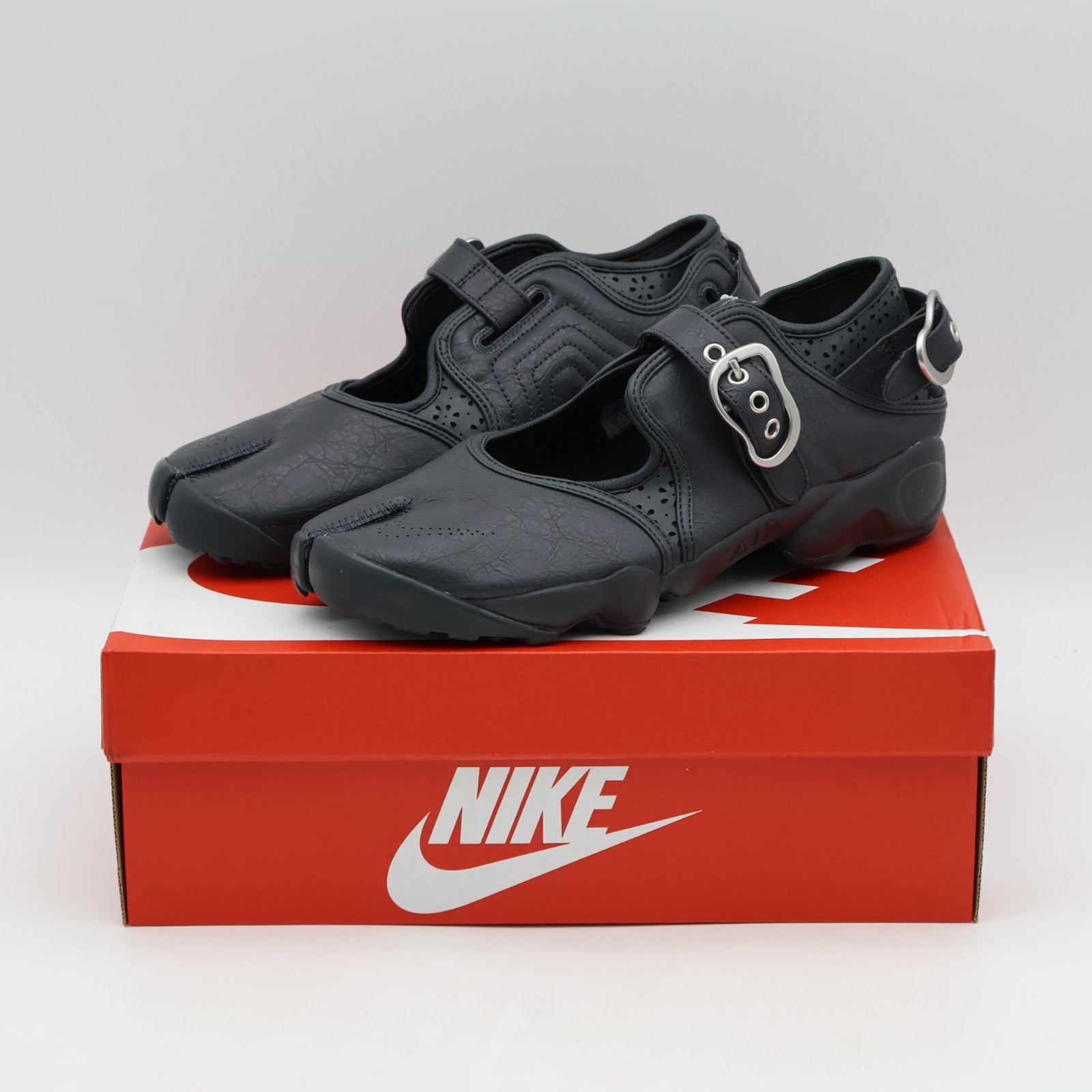 IR5863-060 Nike Air Rift Leather "Anthracite" (Women's)