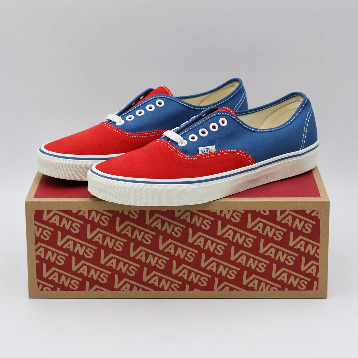 VN000EHHIZQ Vans Authentic "Racing Red!"