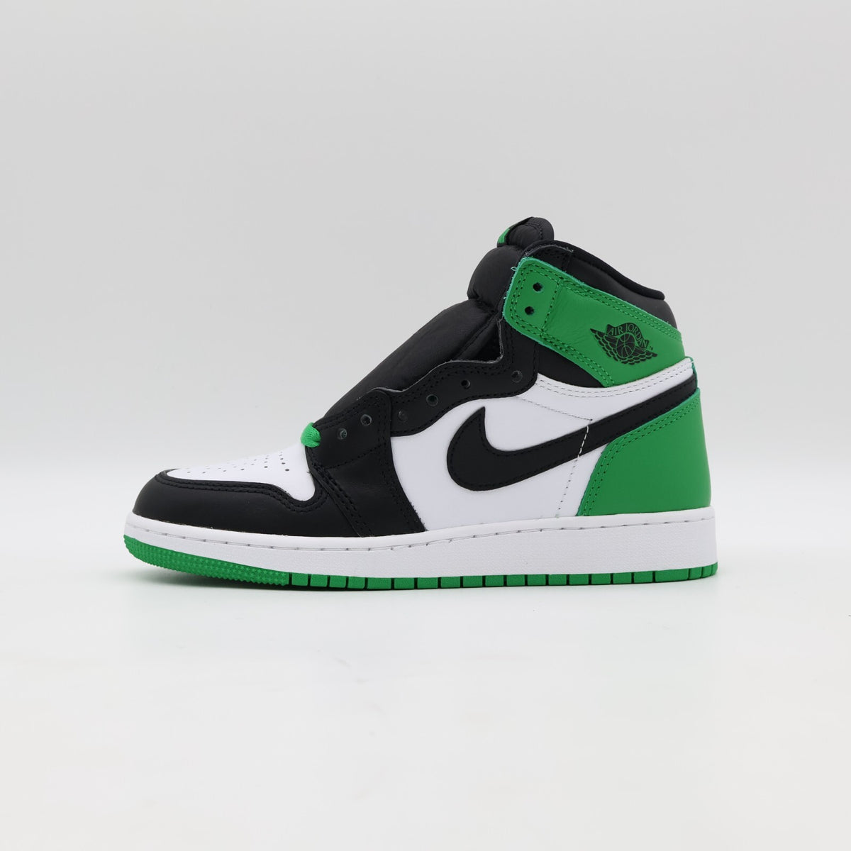 FD1437-031 Nike GS Air Jordan 1 Retro High OG Celtics Black and Lucky Green