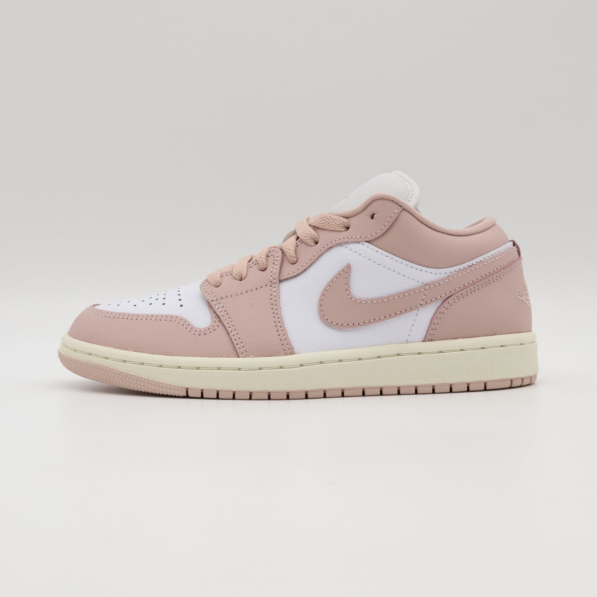 DC0774-162 Nike Women's Air Jordan 1 Low Pink Oxford (Women's)
