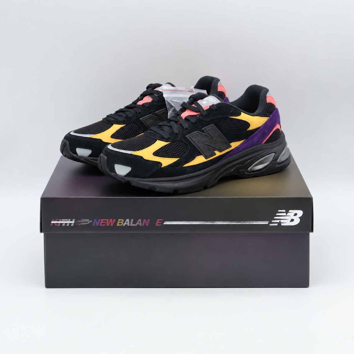 U2010KTF KITH Ã New Balance 2010 Black Multi (Men's)