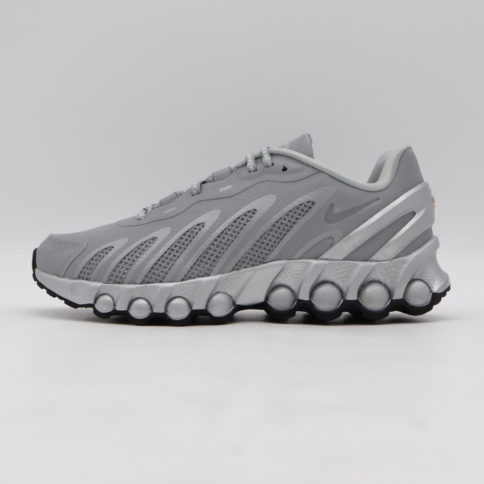 IM0700-001 Nike Air Max DN8 Metallic Silver Black (Men's)