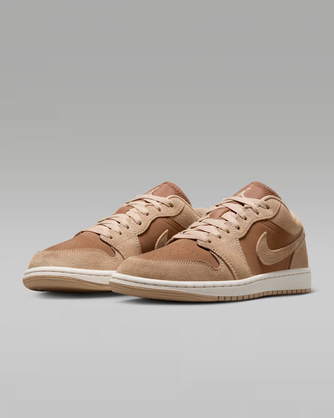 DC0774-205 DC0774-205 Nike Air Jordan 1 Low Legend Medium Brown (Women's)