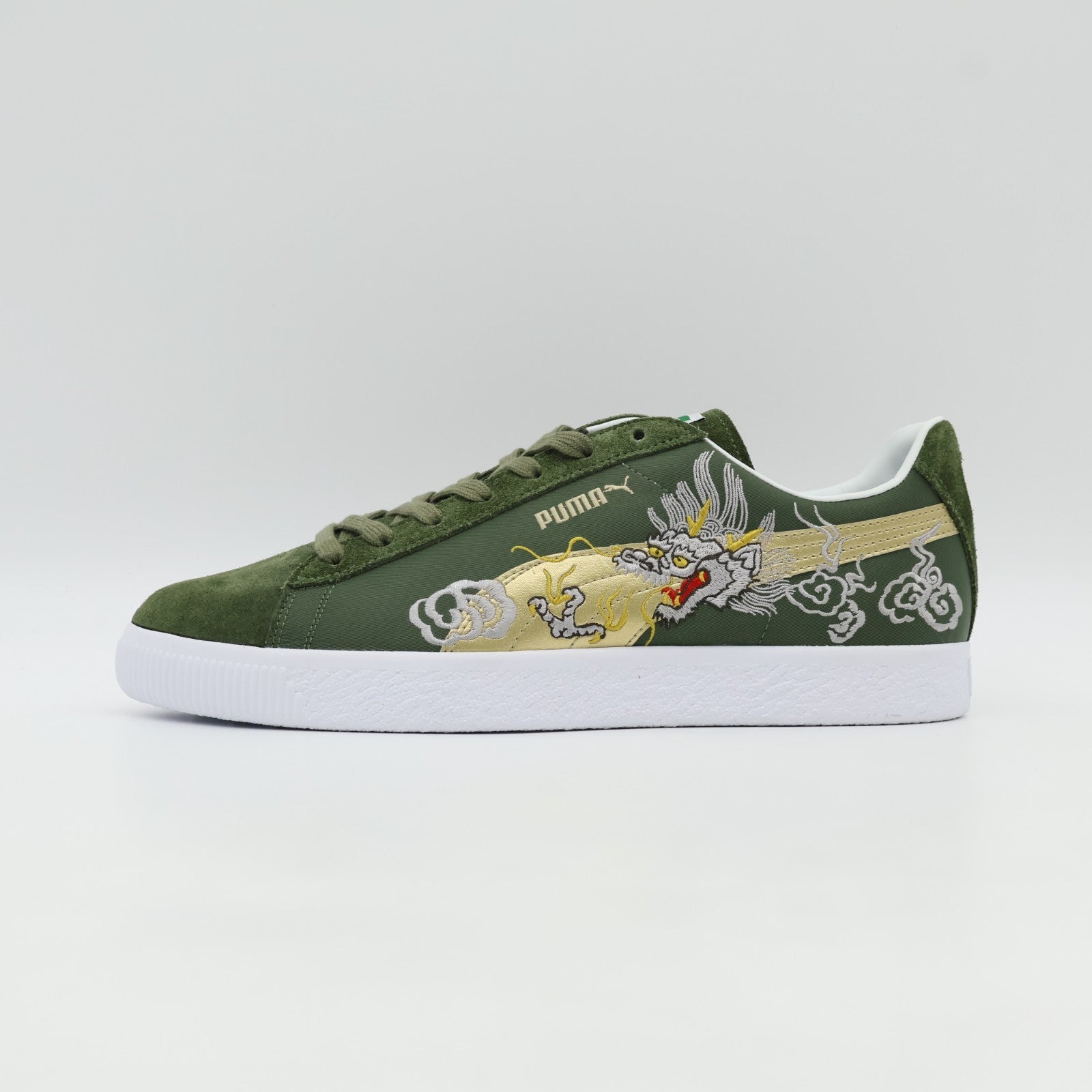 403613-01 atmos Exclusive Puma Suede VTG MIJ SKAJAN 3.0 (Men's)