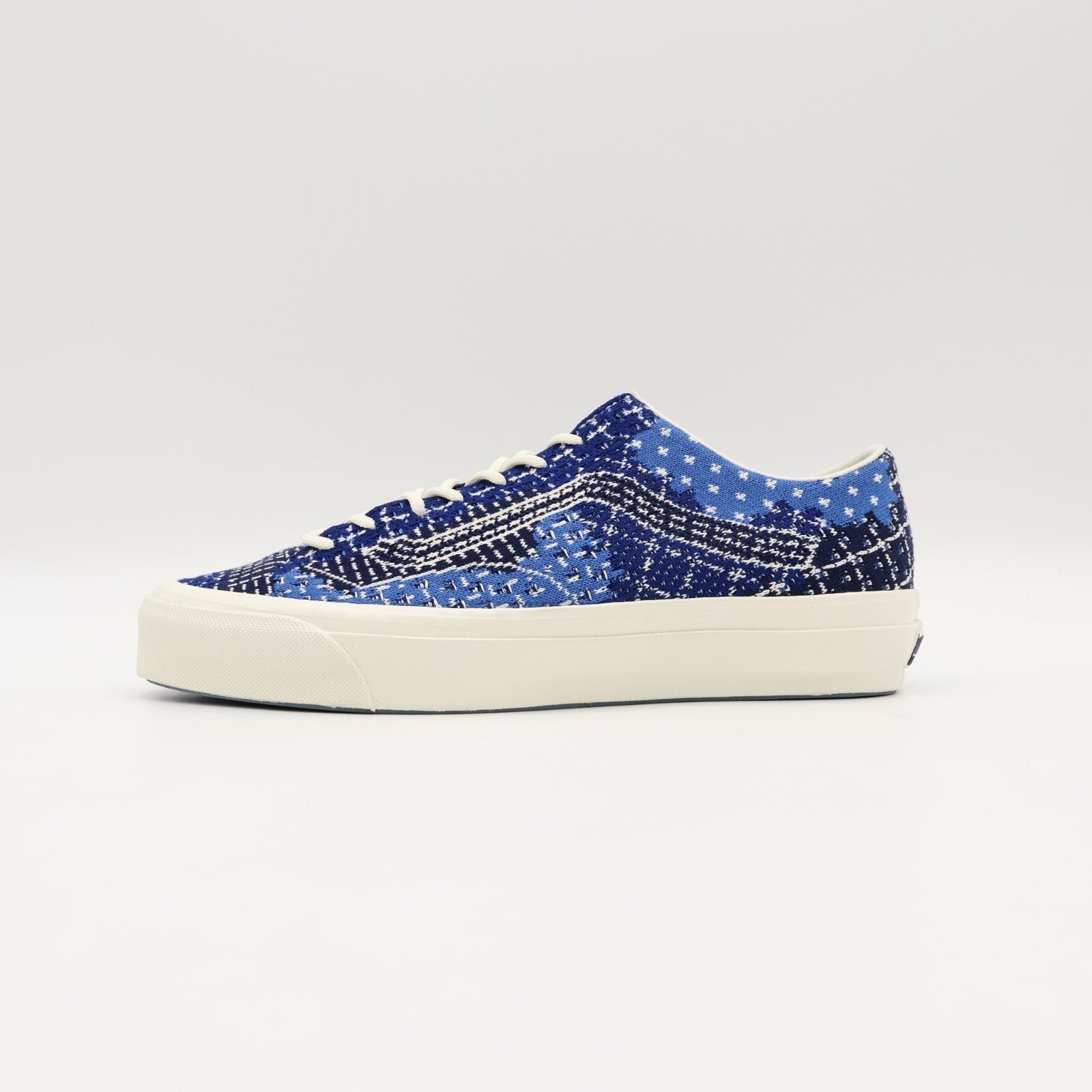 VN000SHXBLU FDMTL Ã OTW by Vans Old Skool 36 Denim (Men's)