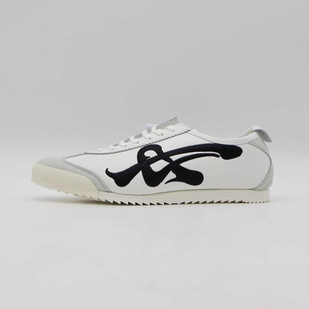 1181A628-100 Onitsuka Tiger NIPPON MADE Mexico 66 Deluxe White/Black (Men's)