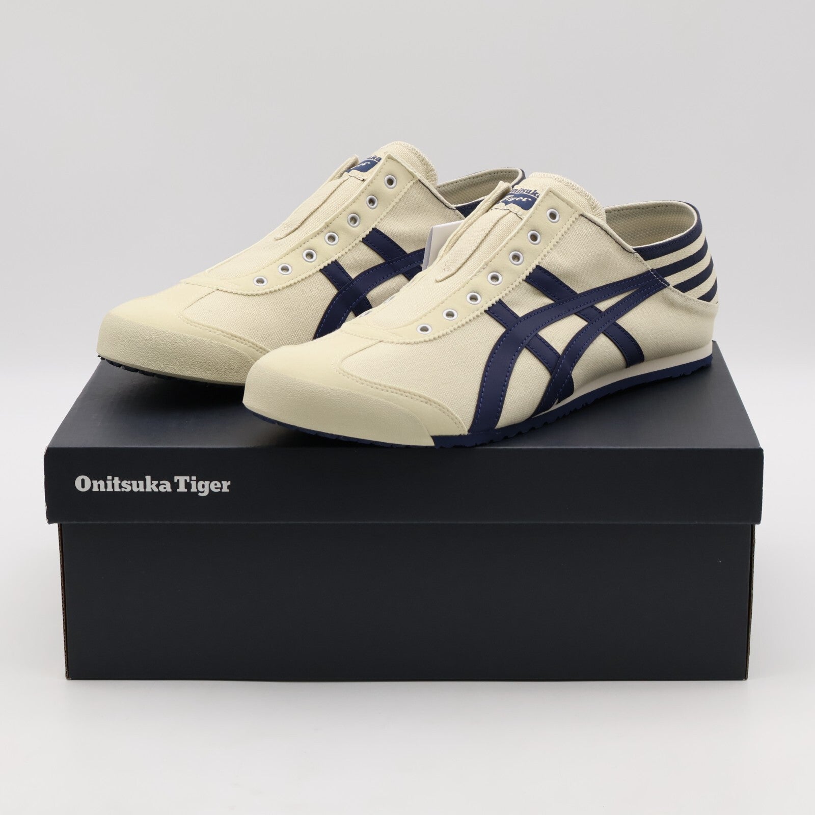 1183C233-250 Onitsuka Tiger Mexico 66 Paraty Natural Navy (Men's)